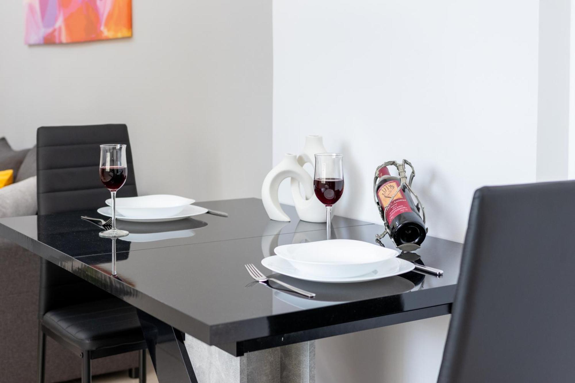 H4 Art Sparta Apartment מראה חיצוני תמונה